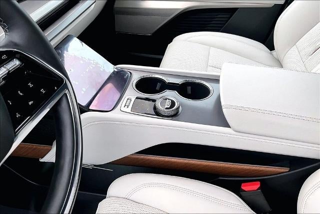 2027 Cadillac VISTIQ Luxury