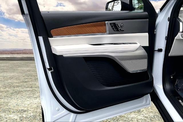 2027 Cadillac VISTIQ Luxury