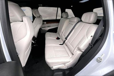 2027 Cadillac VISTIQ Luxury
