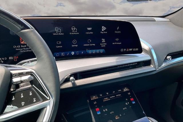 2026 Cadillac VISTIQ Sport