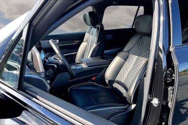 2026 Cadillac VISTIQ Platinum