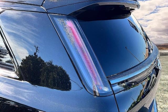 2026 Cadillac VISTIQ Platinum