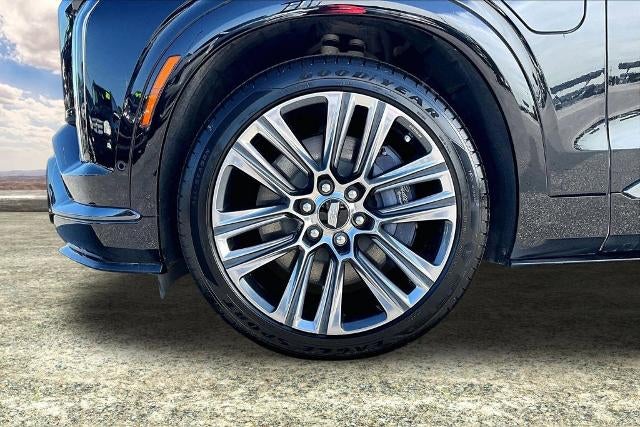 2026 Cadillac VISTIQ Platinum