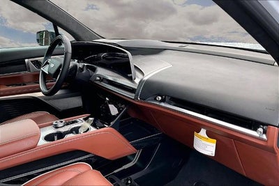 2026 Cadillac VISTIQ Platinum