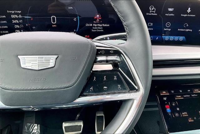 2026 Cadillac VISTIQ Platinum