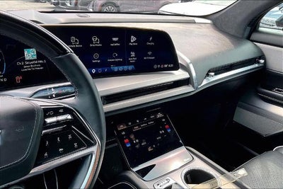 2026 Cadillac VISTIQ Platinum