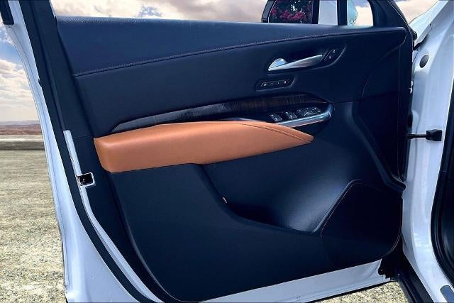 2022 Cadillac XT4 Premium Luxury