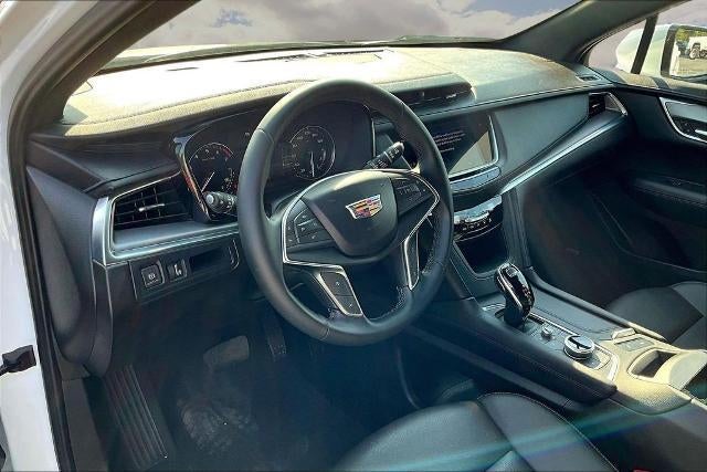 2025 Cadillac XT5 Luxury