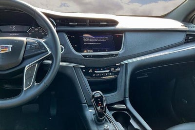 2025 Cadillac XT5 Luxury