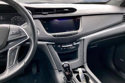 2022 Cadillac XT5 Premium Luxury