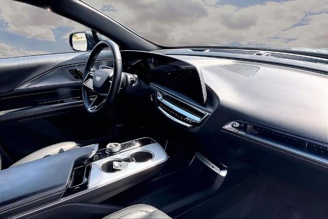 2024 Cadillac LYRIQ Tech