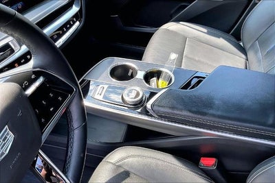 2024 Cadillac LYRIQ Luxury 1