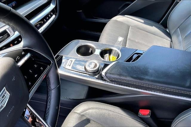 2024 Cadillac LYRIQ Luxury 1