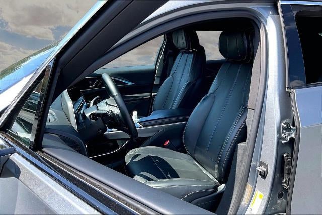 2024 Cadillac LYRIQ Luxury 1