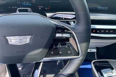 2024 Cadillac LYRIQ Luxury 2