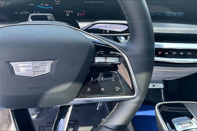 2024 Cadillac LYRIQ Luxury 2