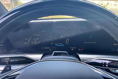 2024 Cadillac LYRIQ Luxury 2