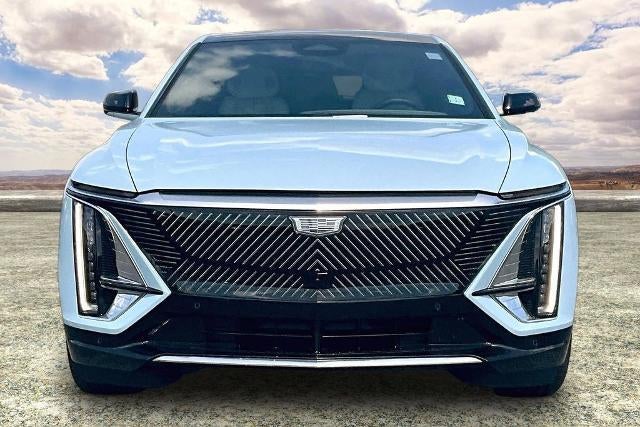2024 Cadillac LYRIQ Luxury 2