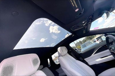 2024 Cadillac LYRIQ Luxury 2