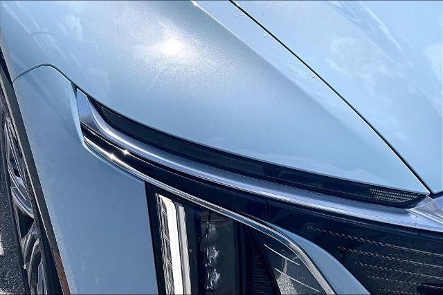 2024 Cadillac LYRIQ Luxury 2