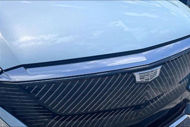 2024 Cadillac LYRIQ Luxury 2