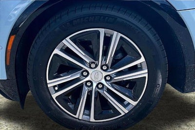 2024 Cadillac LYRIQ Luxury 2