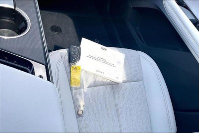 2024 Cadillac LYRIQ Luxury 2