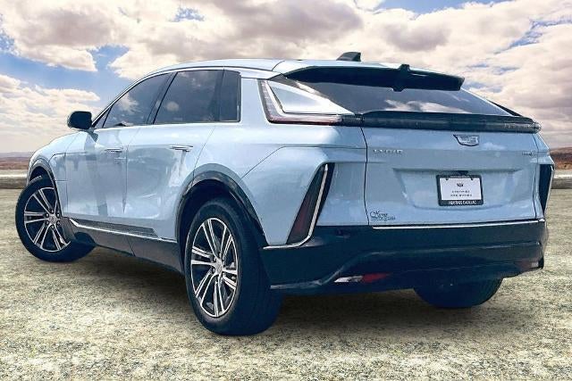 2024 Cadillac LYRIQ Luxury 2