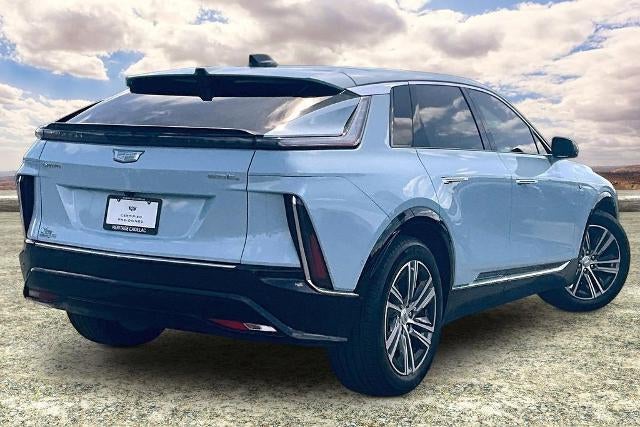 2024 Cadillac LYRIQ Luxury 2