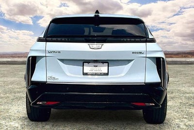 2024 Cadillac LYRIQ Luxury 2