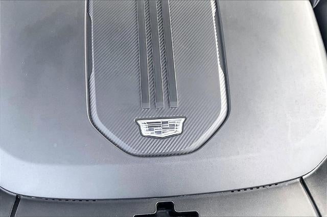 2024 Cadillac LYRIQ Luxury 2