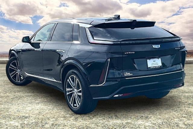2024 Cadillac LYRIQ Luxury 2