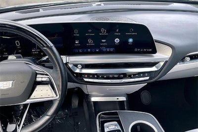 2024 Cadillac LYRIQ Luxury 2