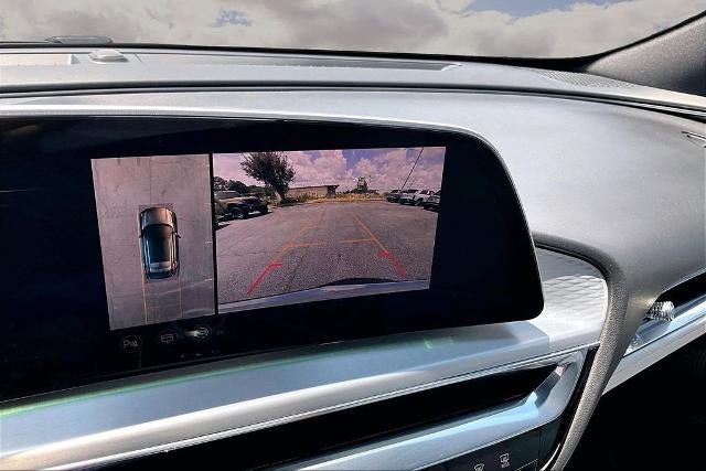 2024 Cadillac LYRIQ Luxury 2