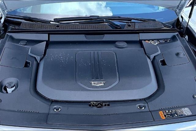 2024 Cadillac LYRIQ Luxury 2