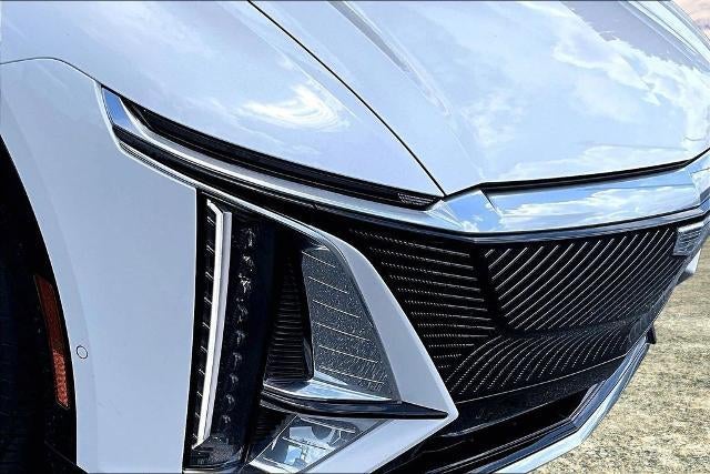 2024 Cadillac LYRIQ Luxury 2