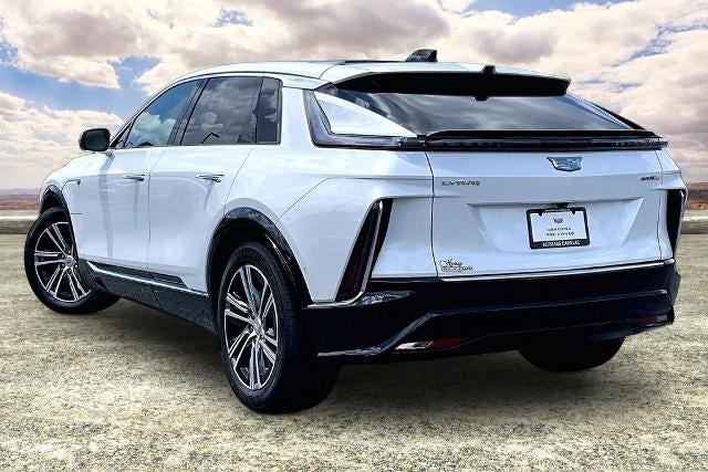 2024 Cadillac LYRIQ Luxury 2