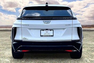 2024 Cadillac LYRIQ Luxury 2