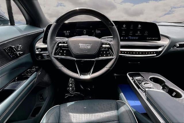 2024 Cadillac LYRIQ Luxury 3