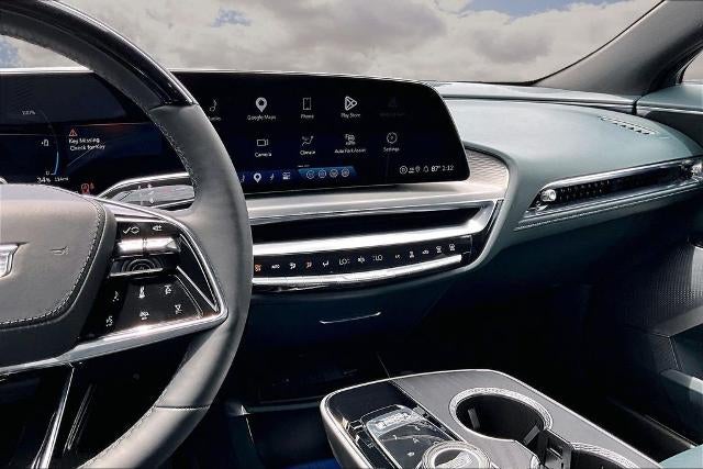 2024 Cadillac LYRIQ Luxury 3
