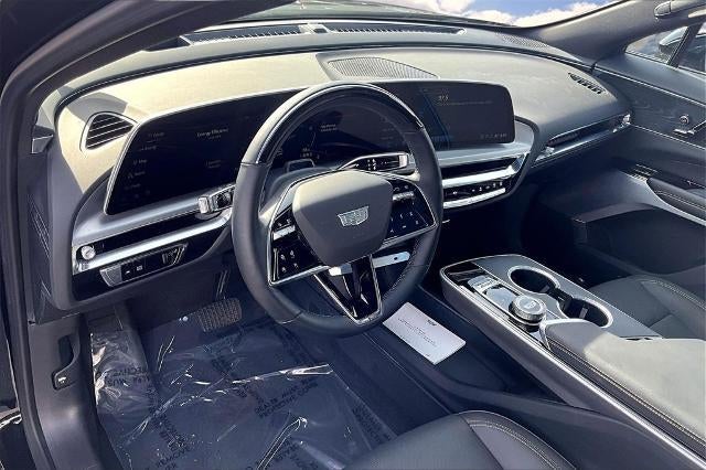 2024 Cadillac LYRIQ Luxury 3