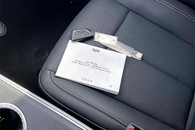 2024 Cadillac LYRIQ Luxury 3