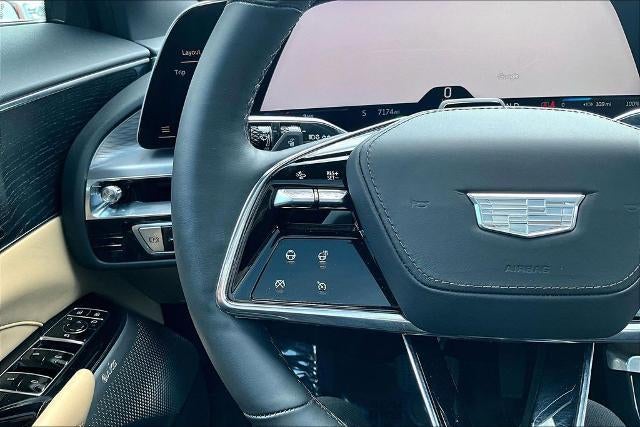2024 Cadillac LYRIQ Luxury 3