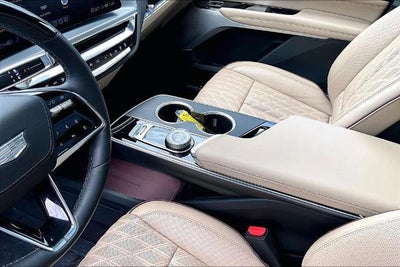 2024 Cadillac LYRIQ Luxury 3
