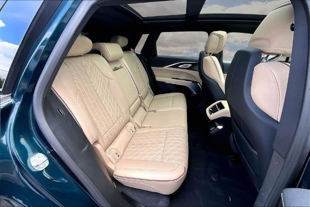 2024 Cadillac LYRIQ Luxury 3