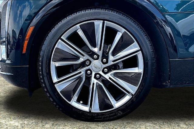 2024 Cadillac LYRIQ Luxury 3