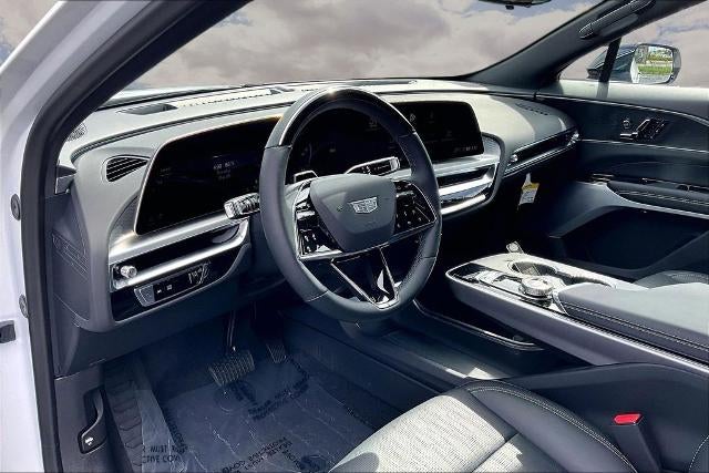 2024 Cadillac LYRIQ Luxury 3