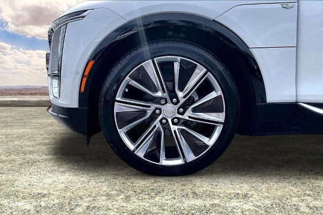 2024 Cadillac LYRIQ Luxury 3