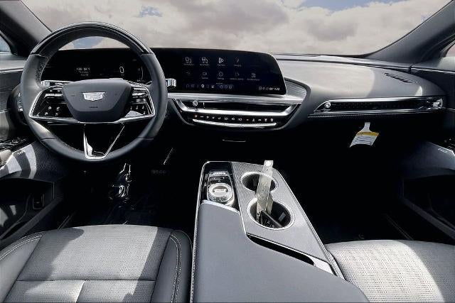 2024 Cadillac LYRIQ Luxury 3