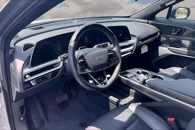 2024 Cadillac LYRIQ Luxury 3